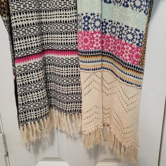 Anthropologie-Angel of the North Shawl - Picture 5 of 7